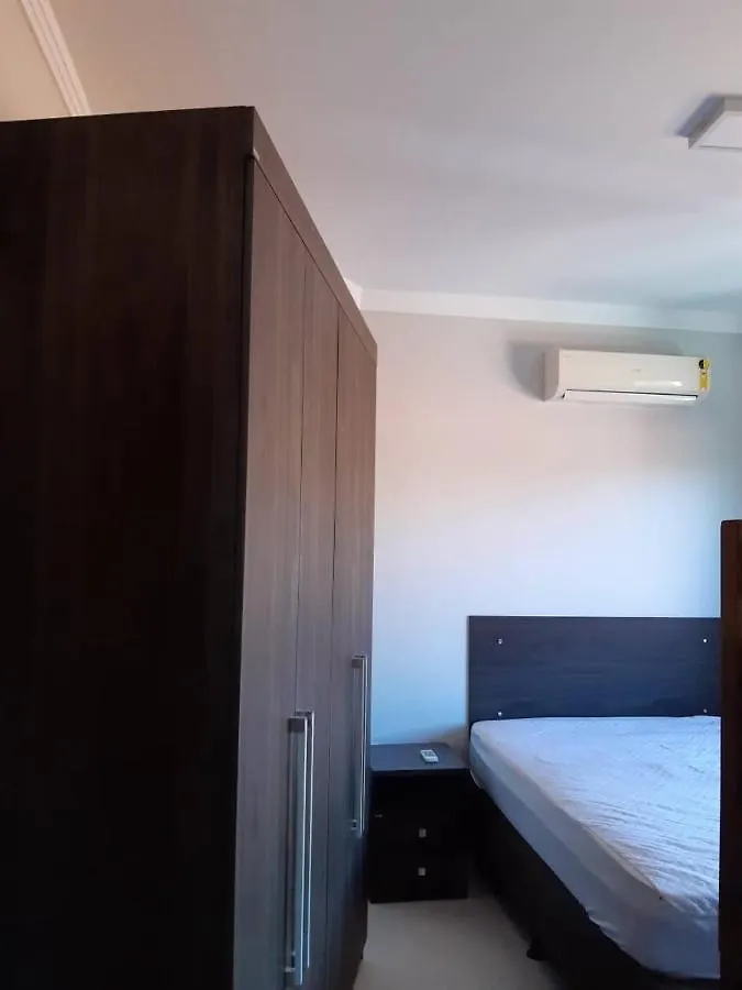 Residencial Giovana Bombinhas 0*,